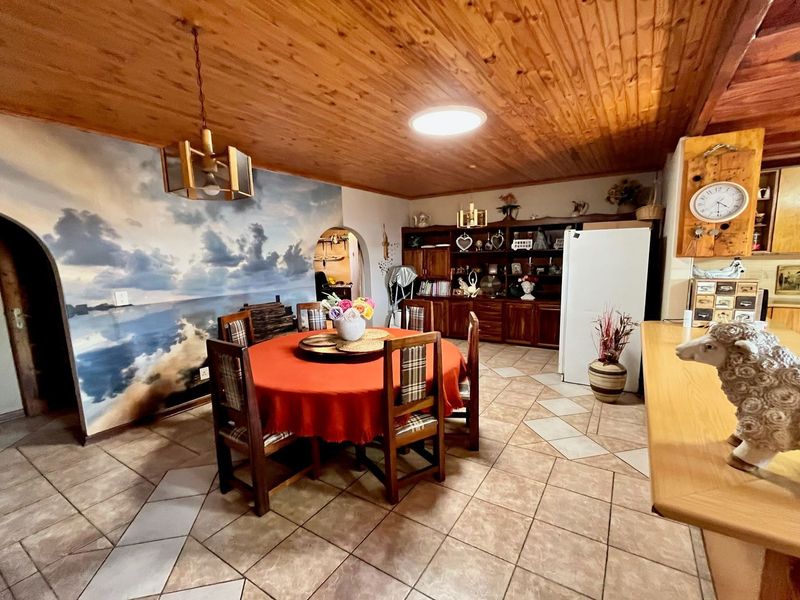 Family Home with Separate Flat for Sale in Ocean View - Photo 8