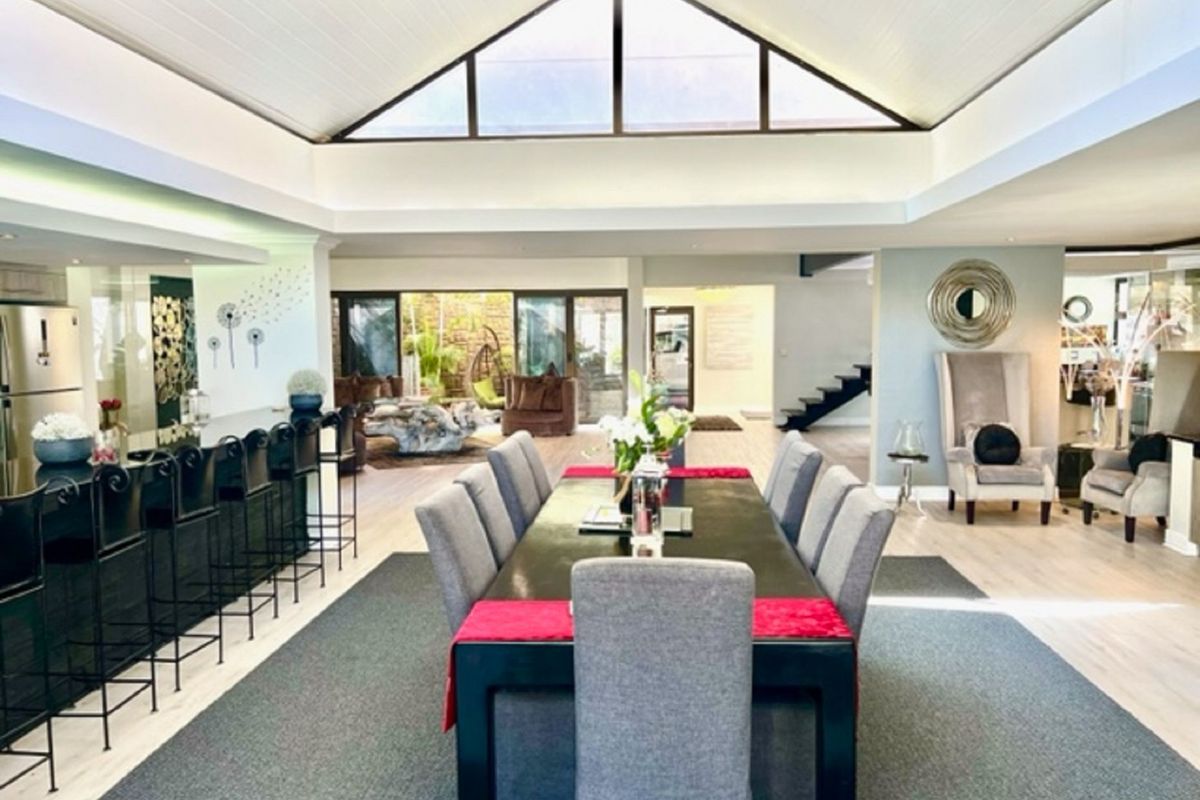 Designer luxurious home on offer. - Photo 5