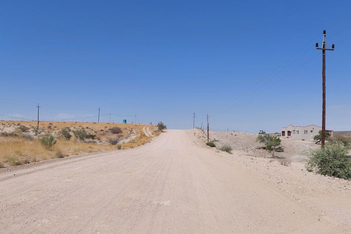 Plot for sale with a stunning view - Photo 4