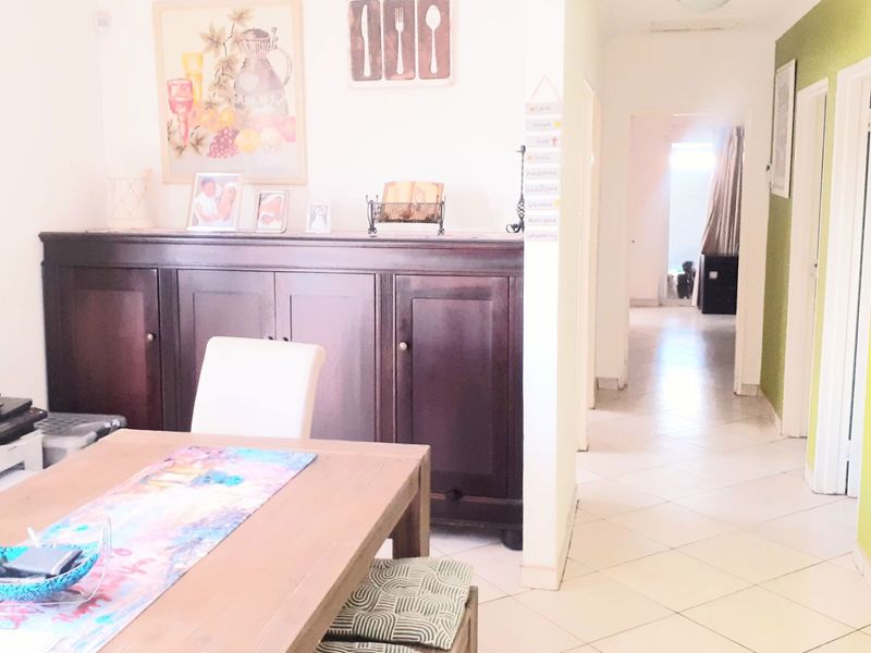 Beautiful and very neat House for Sale at the outskirts of Cimbebasia - Photo 3