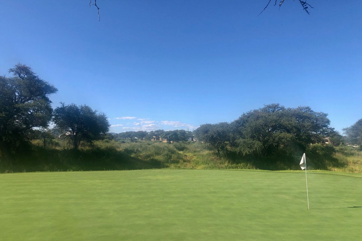 Beautiful erf with golf course views - Photo 5