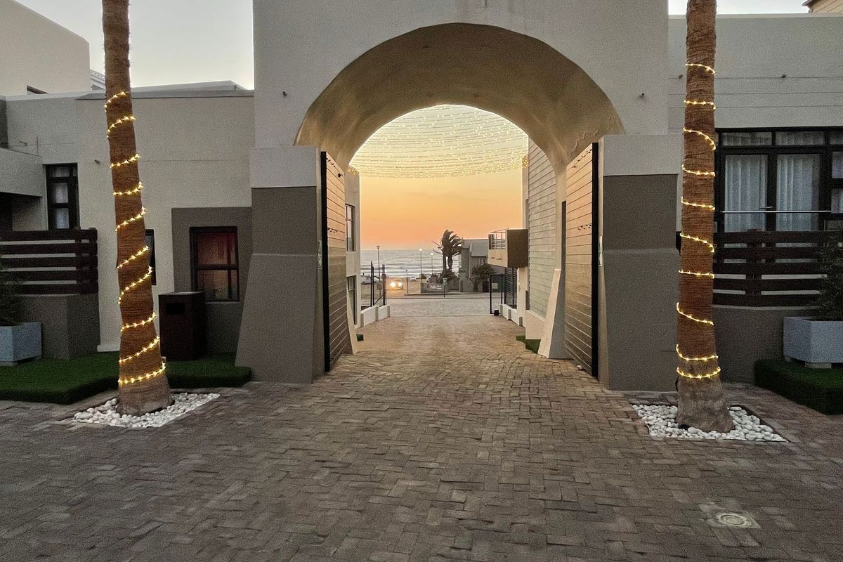 Seaside Tranquility and Luxury Unveiled - Photo 4