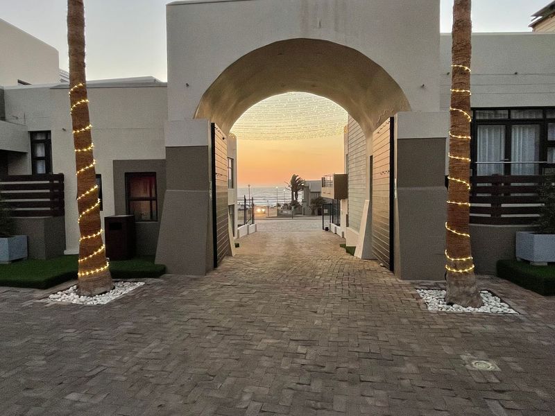 Seaside Tranquility and Luxury Unveiled - Photo 4