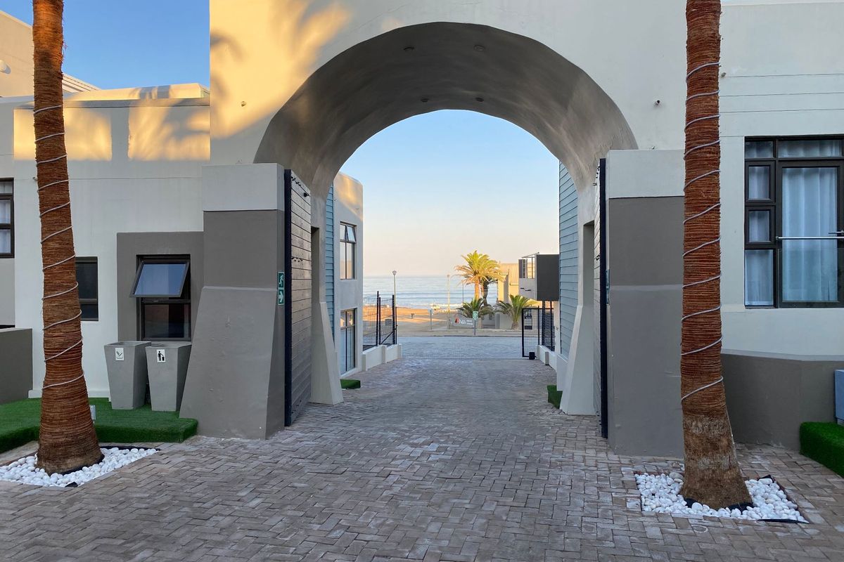 Seaside Tranquility and Luxury Unveiled - Photo 5