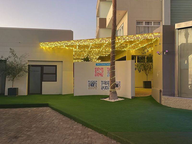 Seaside Tranquility and Luxury Unveiled - Photo 7