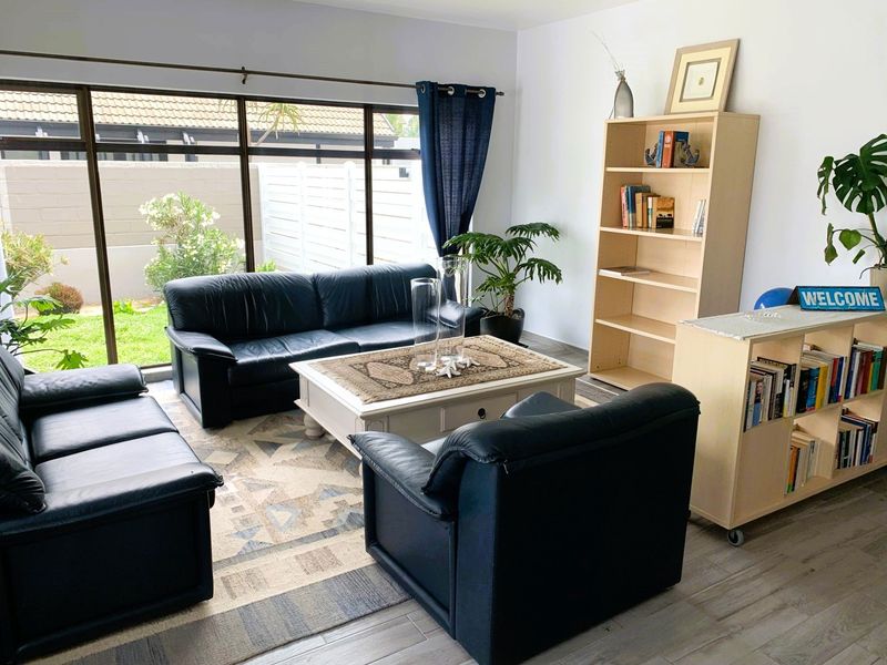 Beachfront Views - Photo 4