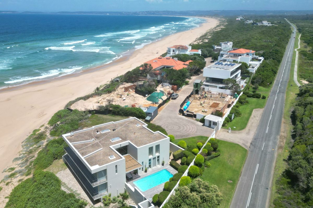 Unbeatable Location! Vacant Stand in The Waves Estate with Breathtaking Sea Views - Photo 5