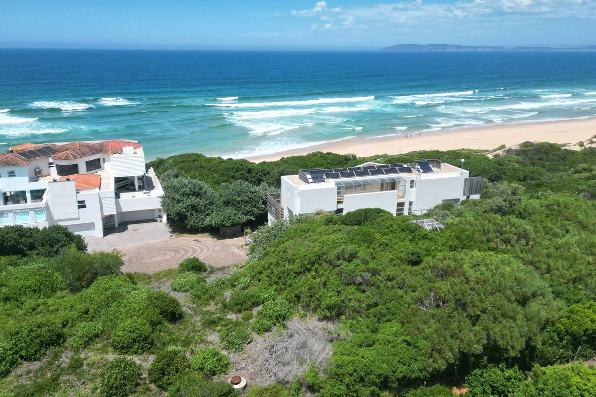 Unbeatable Location! Vacant Stand in The Waves Estate with Breathtaking Sea Views - Photo 5