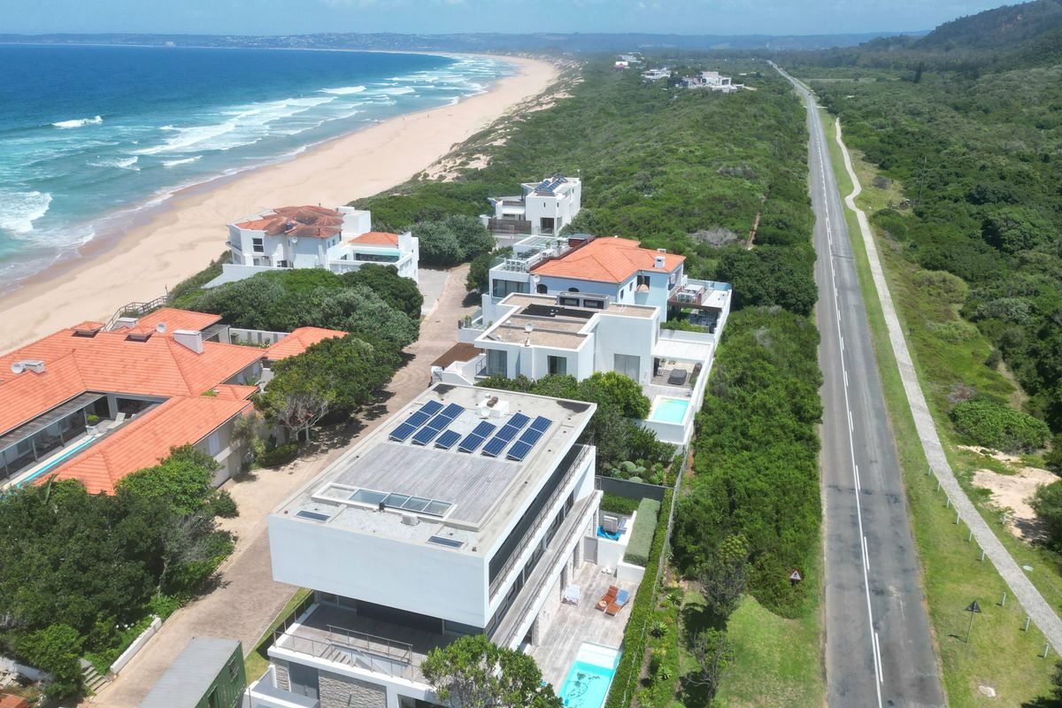 Unbeatable Location! Vacant Stand in The Waves Estate with Breathtaking Sea Views - Photo 3