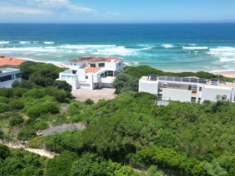 Unbeatable Location! Vacant Stand in The Waves Estate with Breathtaking Sea Views - Photo 4
