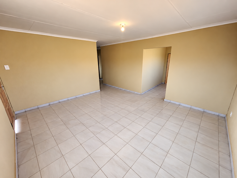3-Bedroom Family Home for Rent in Lebowakgomo Zone P - Photo 2