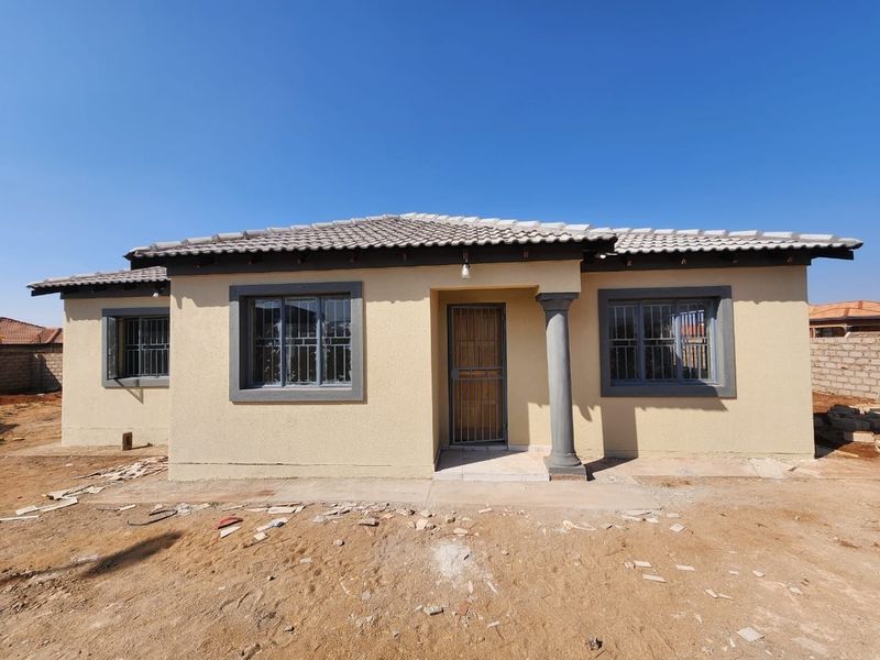 3-Bedroom Family Home for Rent in Lebowakgomo Zone P - Photo 10