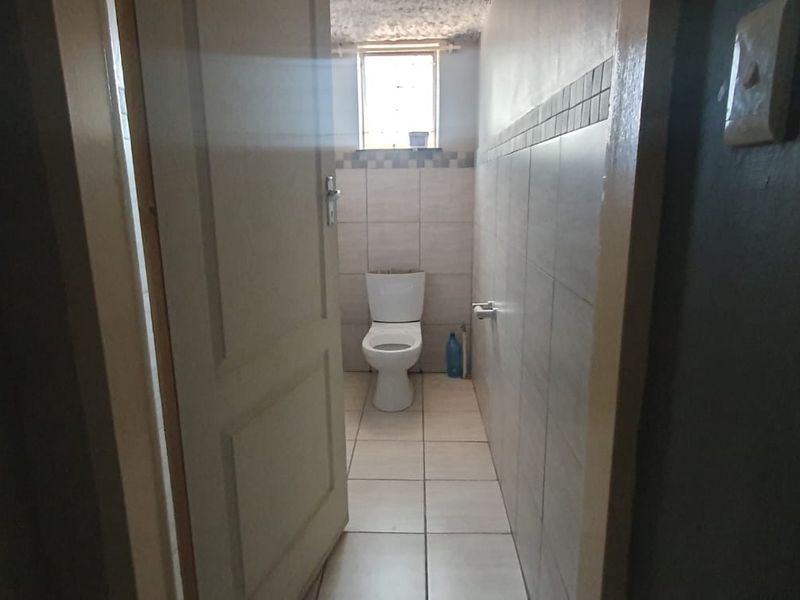 PRIME INVESTMENT OPPORTUNITY IN ABELIA COMPLEX - Photo 9