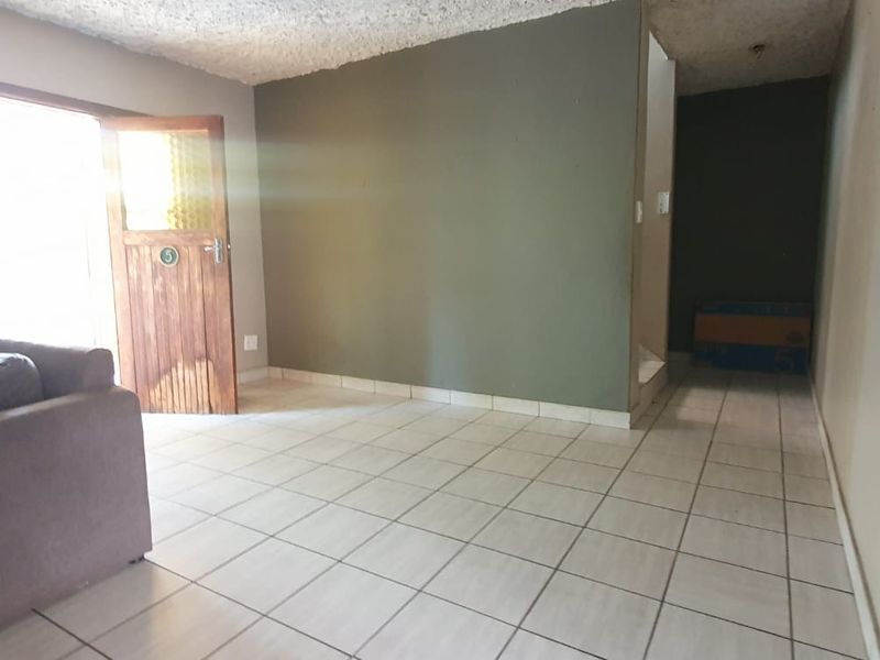 PRIME INVESTMENT OPPORTUNITY IN ABELIA COMPLEX - Photo 5