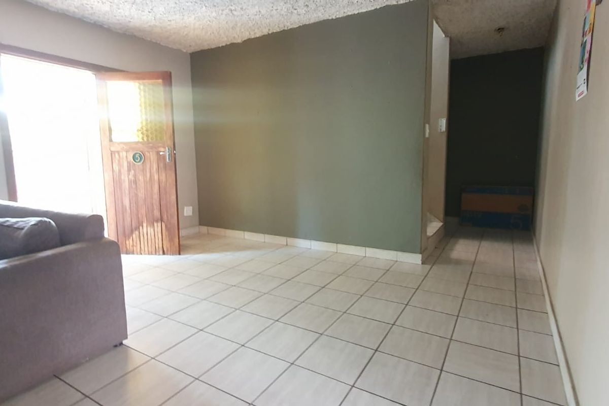 PRIME INVESTMENT OPPORTUNITY IN ABELIA COMPLEX - Photo 5