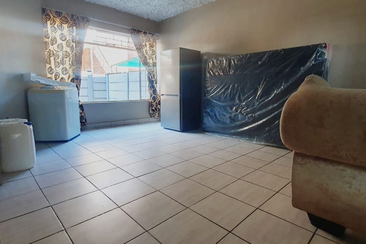 PRIME INVESTMENT OPPORTUNITY IN ABELIA COMPLEX - Photo 4