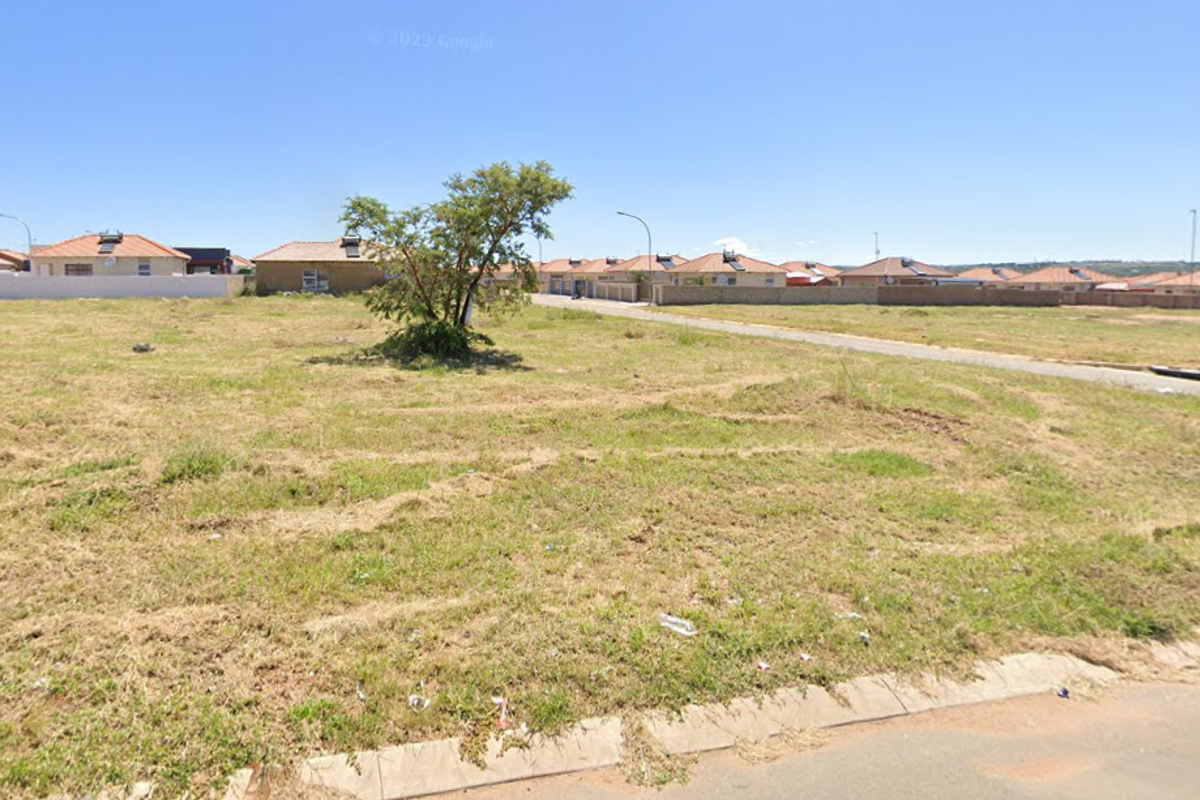 Business Zoned Stand in Southern Gateway - Photo 5