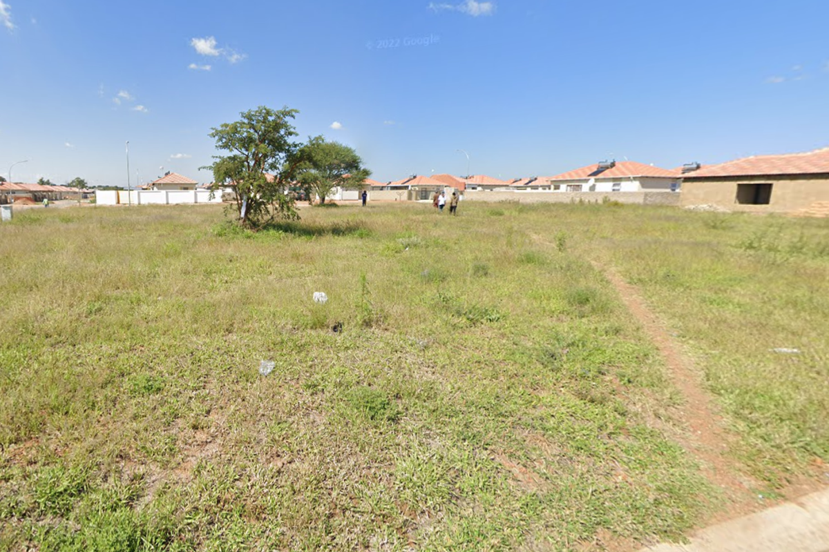 Business Zoned Stand in Southern Gateway - Photo 2