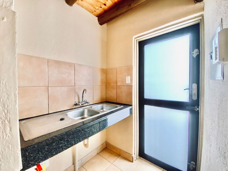 Investment Opportunity: 18 x 3-Bedroom Townhouses in Annadale - Photo 8