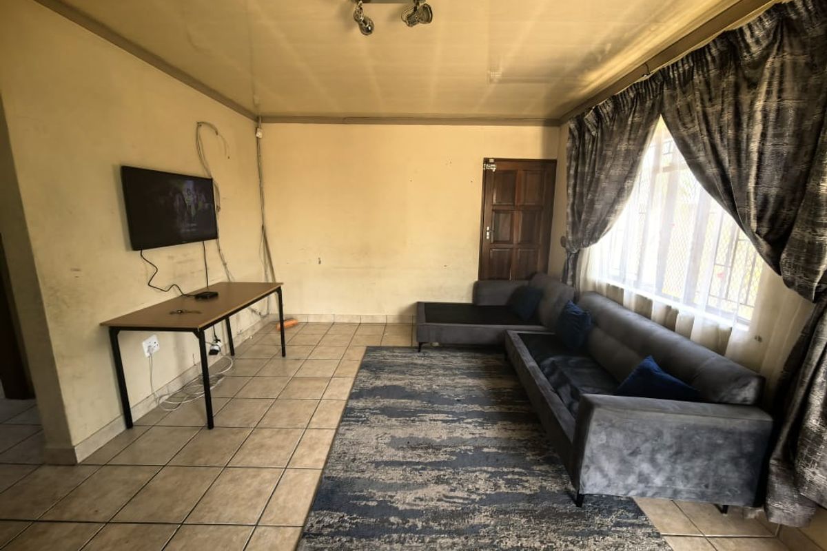 Charming 2-Bedroom Home in Rethabile Gardens – Perfect for Comfortable Living - Photo 3