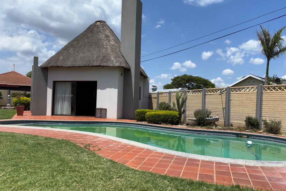 Luxurious Double-Story Home in Sought-After Trim Park, Mokopane. - Photo 5