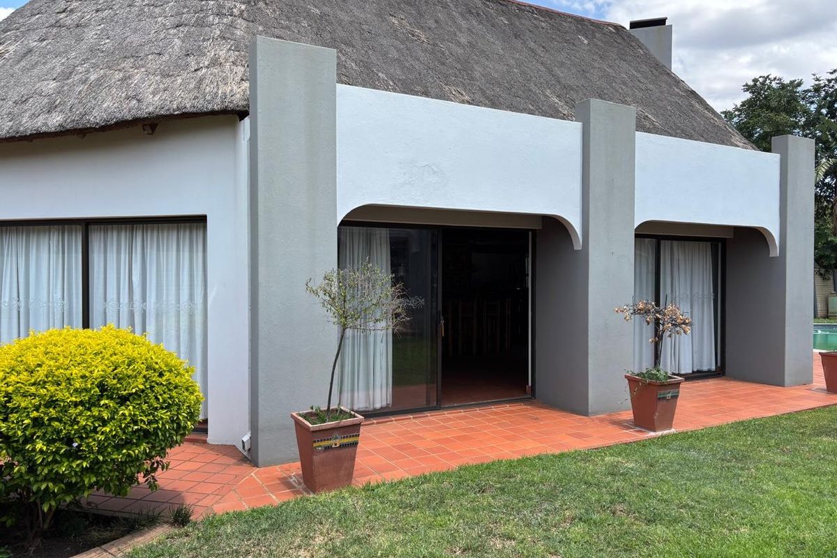 Luxurious Double-Story Home in Sought-After Trim Park, Mokopane. - Photo 3