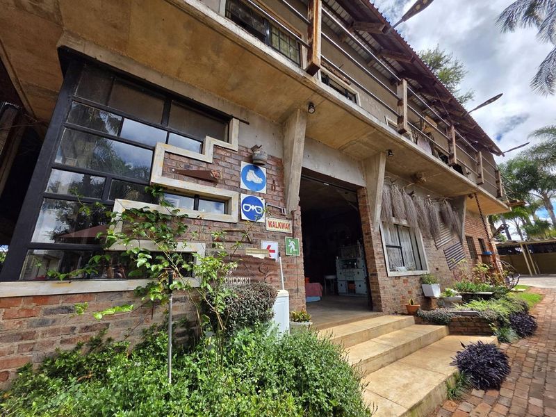 PRIME GUESTHOUSE INVESTMENT OPPORTUNITY IN POLOKWANE - Photo 4