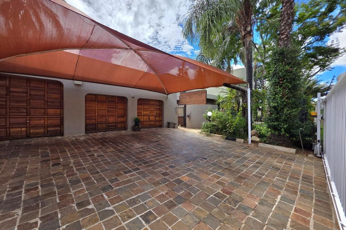 PRIME GUESTHOUSE INVESTMENT OPPORTUNITY IN POLOKWANE - Photo 2