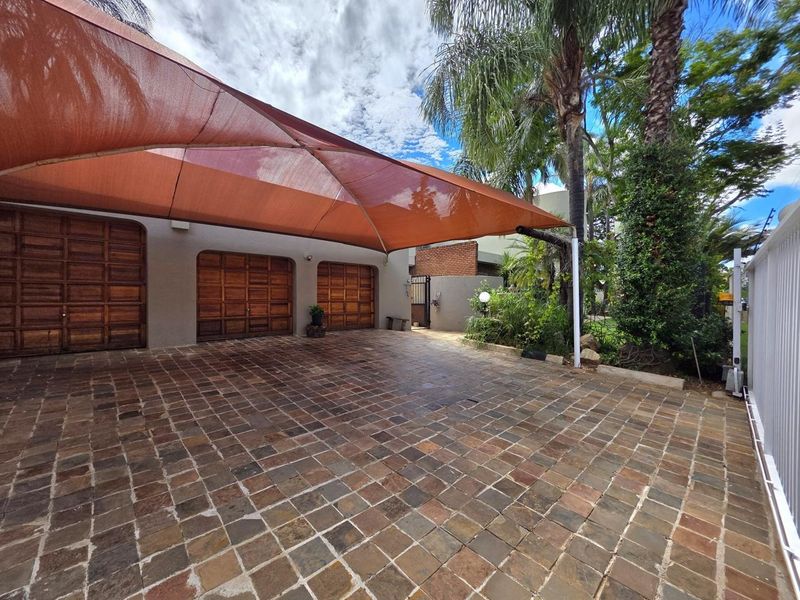 PRIME GUESTHOUSE INVESTMENT OPPORTUNITY IN POLOKWANE - Photo 2