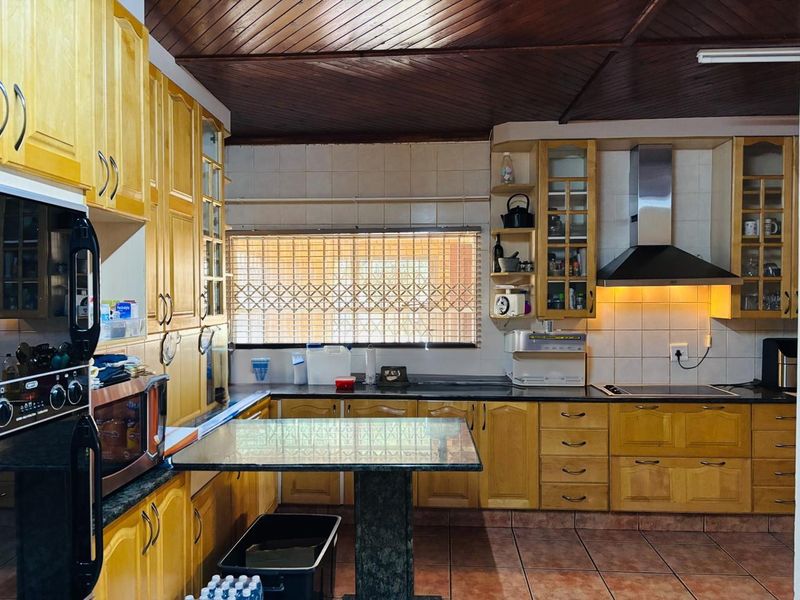 Exquisite Family Oasis in Chroompark, Mokopane. - Photo 3