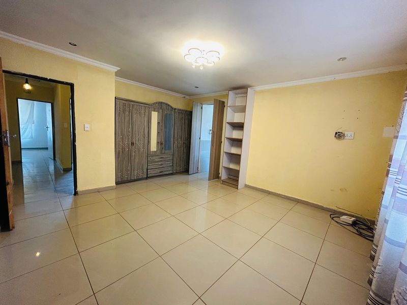 MODERN HOME IN MZOMBANA VILLAGE WITH BOREHOLE AND SEWER CONNECTION!! - Photo 7