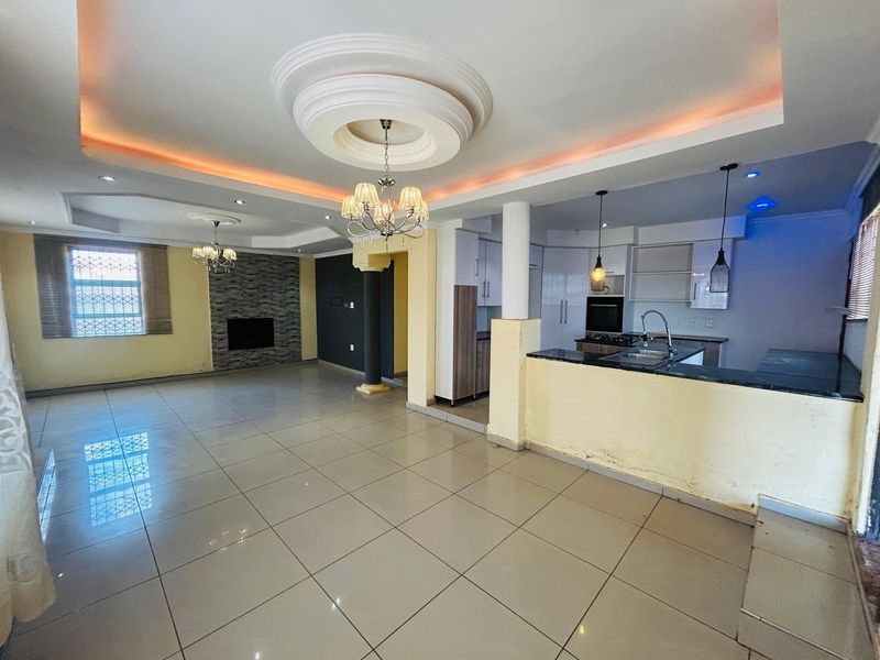 MODERN HOME IN MZOMBANA VILLAGE WITH BOREHOLE AND SEWER CONNECTION!! - Photo 3