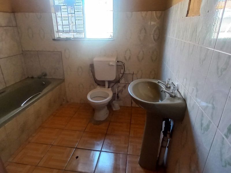 Investment Opportunity – Prime Property with Huge Rental Potential - Photo 9