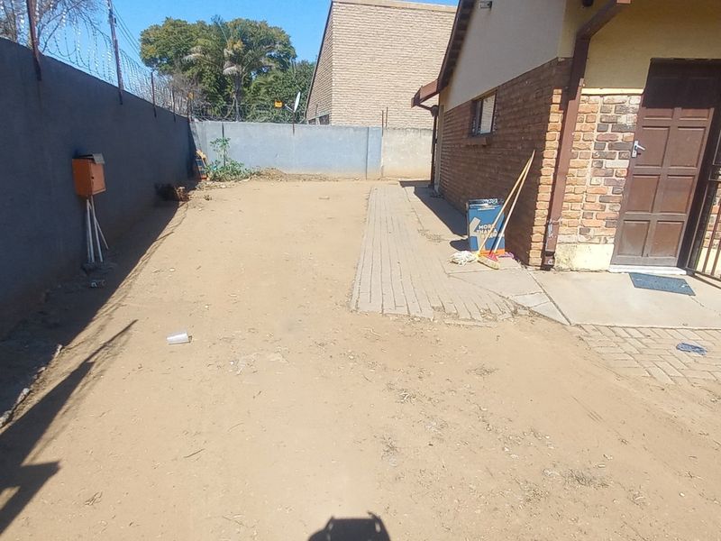 Investment Opportunity – Prime Property with Huge Rental Potential - Photo 5