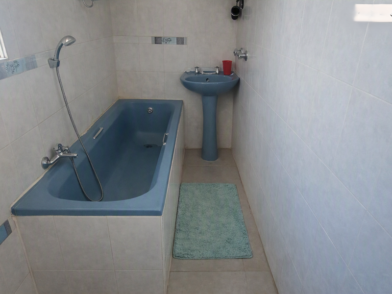 Spacious Family Home with Excellent Investment Potential - Photo 8