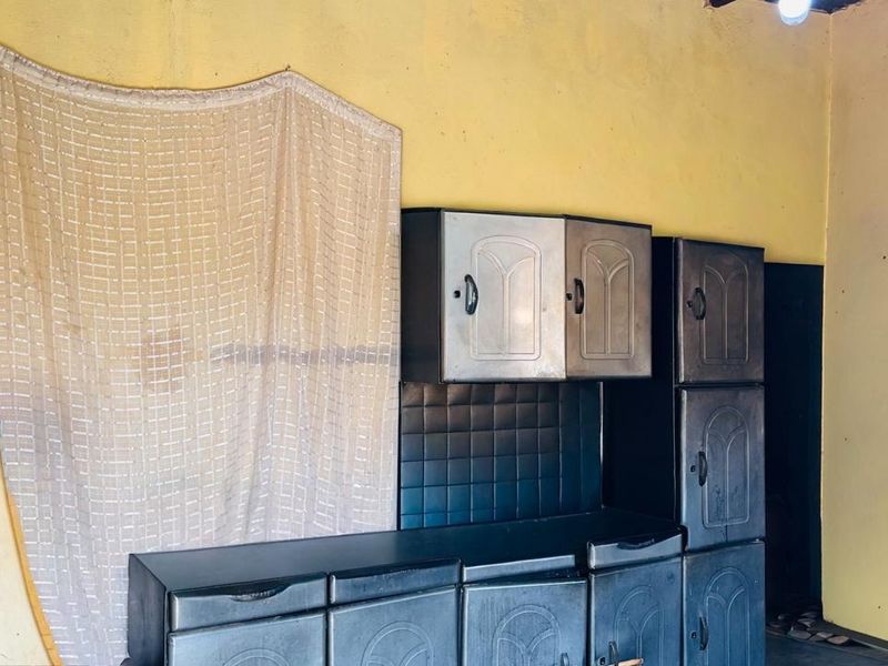 900m2 Smallholding with Borehole & 1500-Chicken Poultry Setup – Ga-Madiba, Mokopane - Photo 8