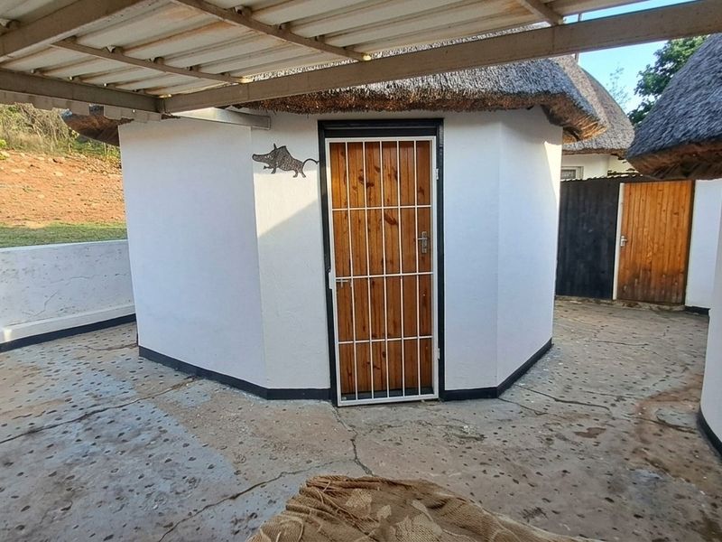 Step into your own Private Bushveld Sanctuary! - Photo 5