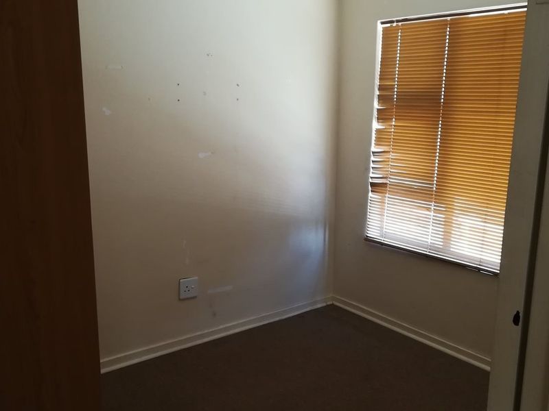 Beautiful one - bedroom apartment for sale - Potchefstroom - Photo 7