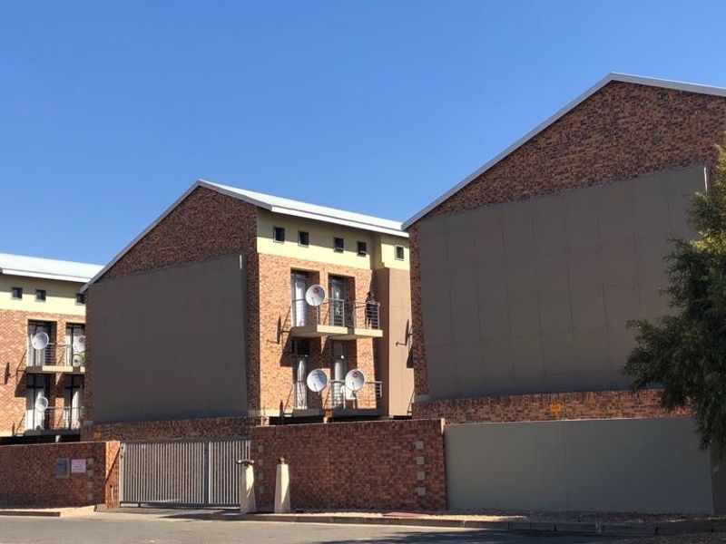 Neat and light-filled apartment - Photo 7