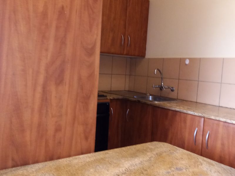 Bachelor's apartment in Dassierand - Photo 4