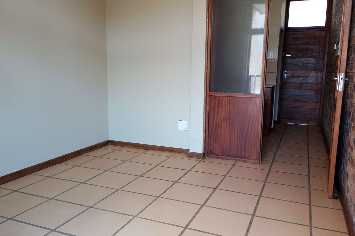 Bachelor's apartment in Dassierand - Photo 5
