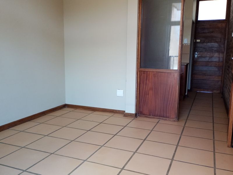 Bachelor's apartment in Dassierand - Photo 5