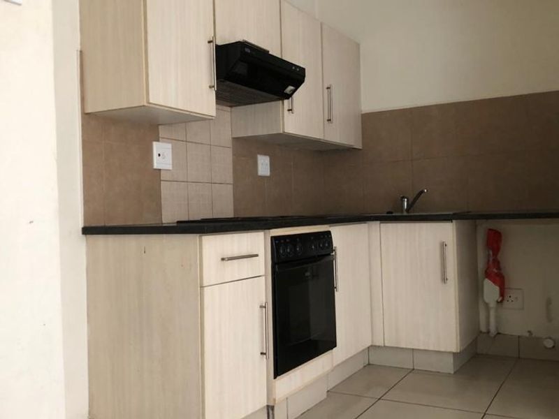 Modern and secure apartment - Photo 2