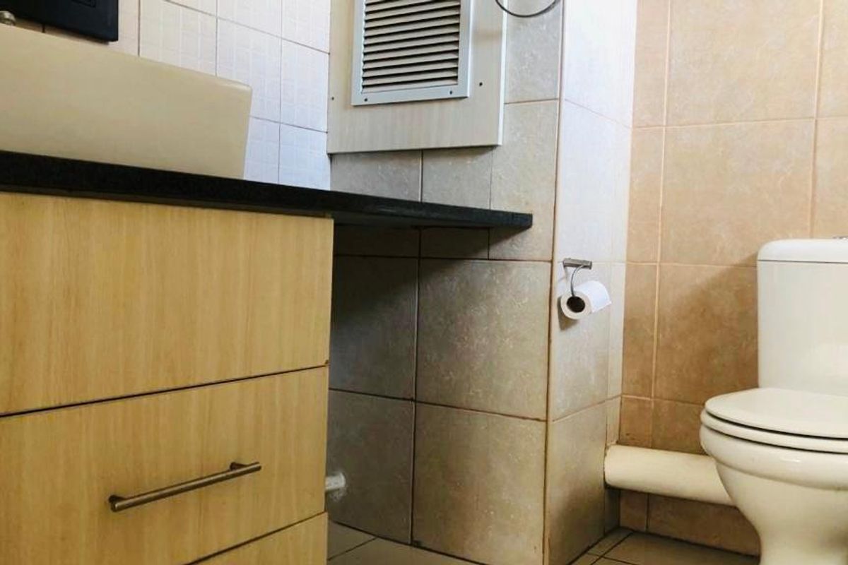 Modern and secure apartment - Photo 5