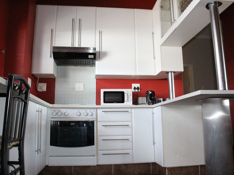 What an amazing apartment! - Photo 6