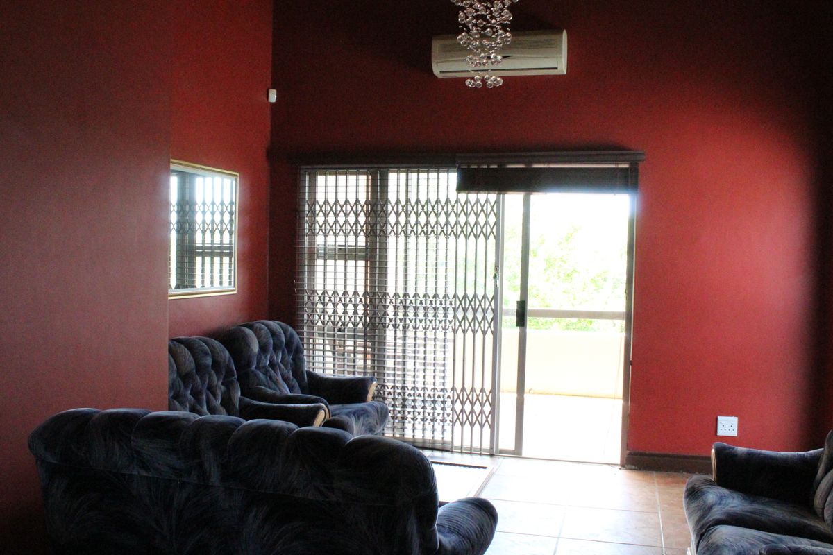 What an amazing apartment! - Photo 4