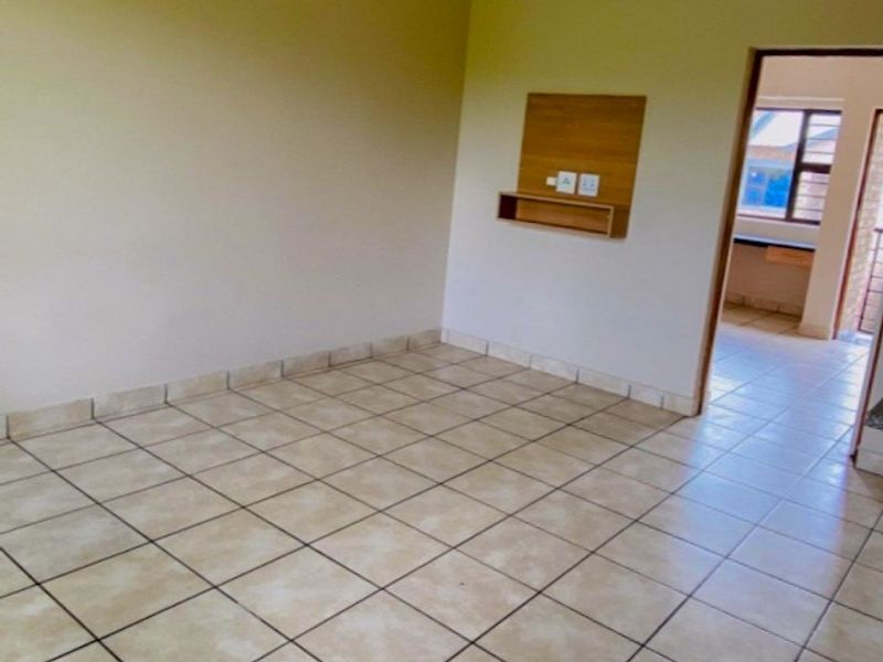 Spacious apartment with modern finishes - Photo 4