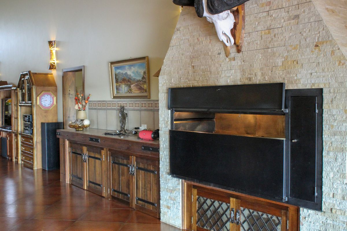 Incredible and magnificent property! - Photo 3