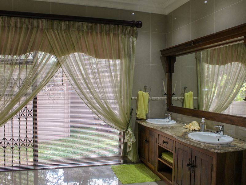 Incredible and magnificent property! - Photo 10