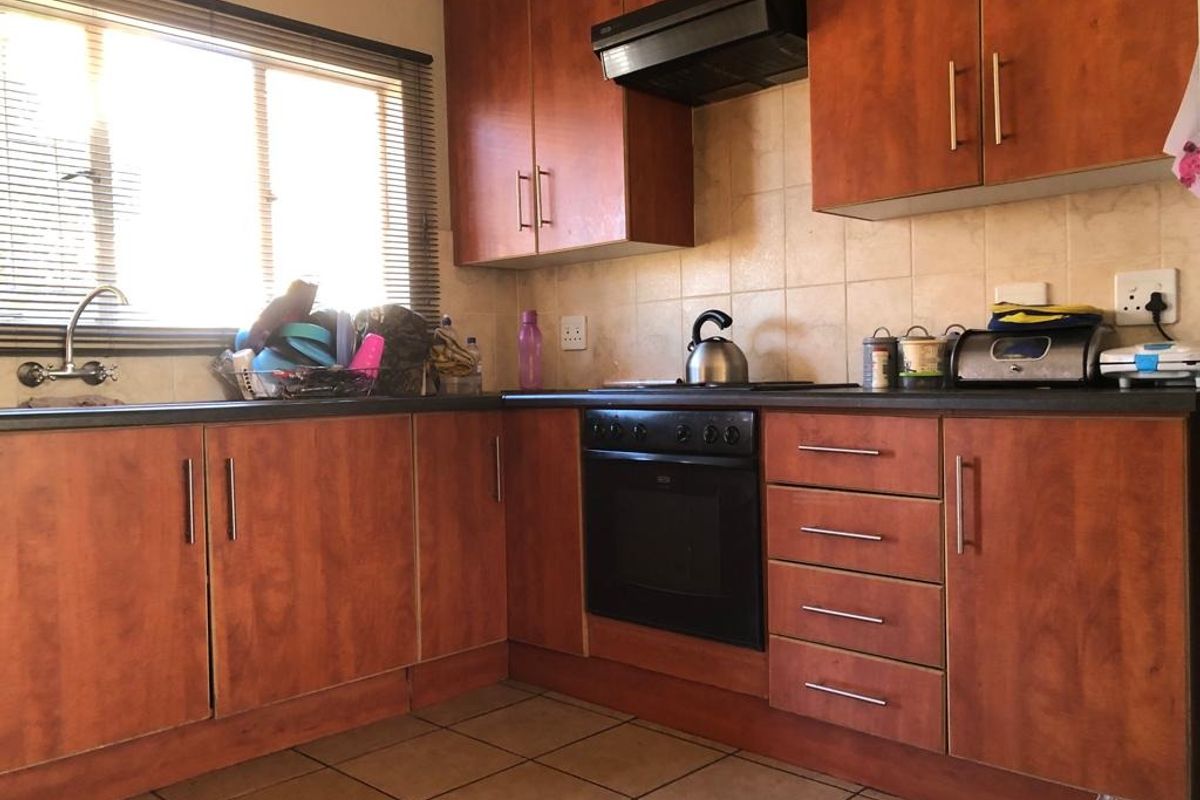 Double-storey townhouse - Photo 2